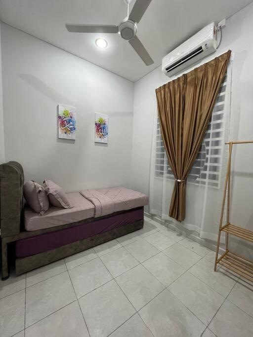 D'Sara Homestay Fully Furnished 3 Bedrooms All Aircond 2 Miles Centre Chukai Экстерьер фото