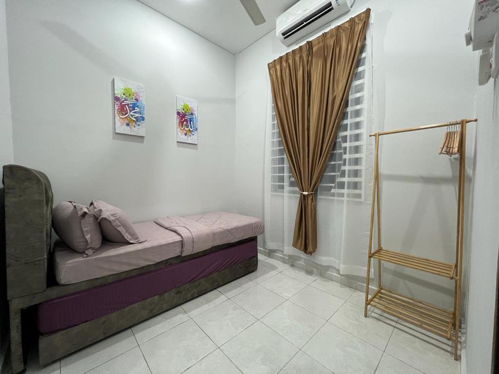 D'Sara Homestay Fully Furnished 3 Bedrooms All Aircond 2 Miles Centre Chukai Экстерьер фото