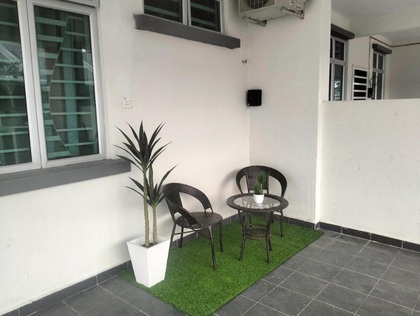D'Sara Homestay Fully Furnished 3 Bedrooms All Aircond 2 Miles Centre Chukai Экстерьер фото