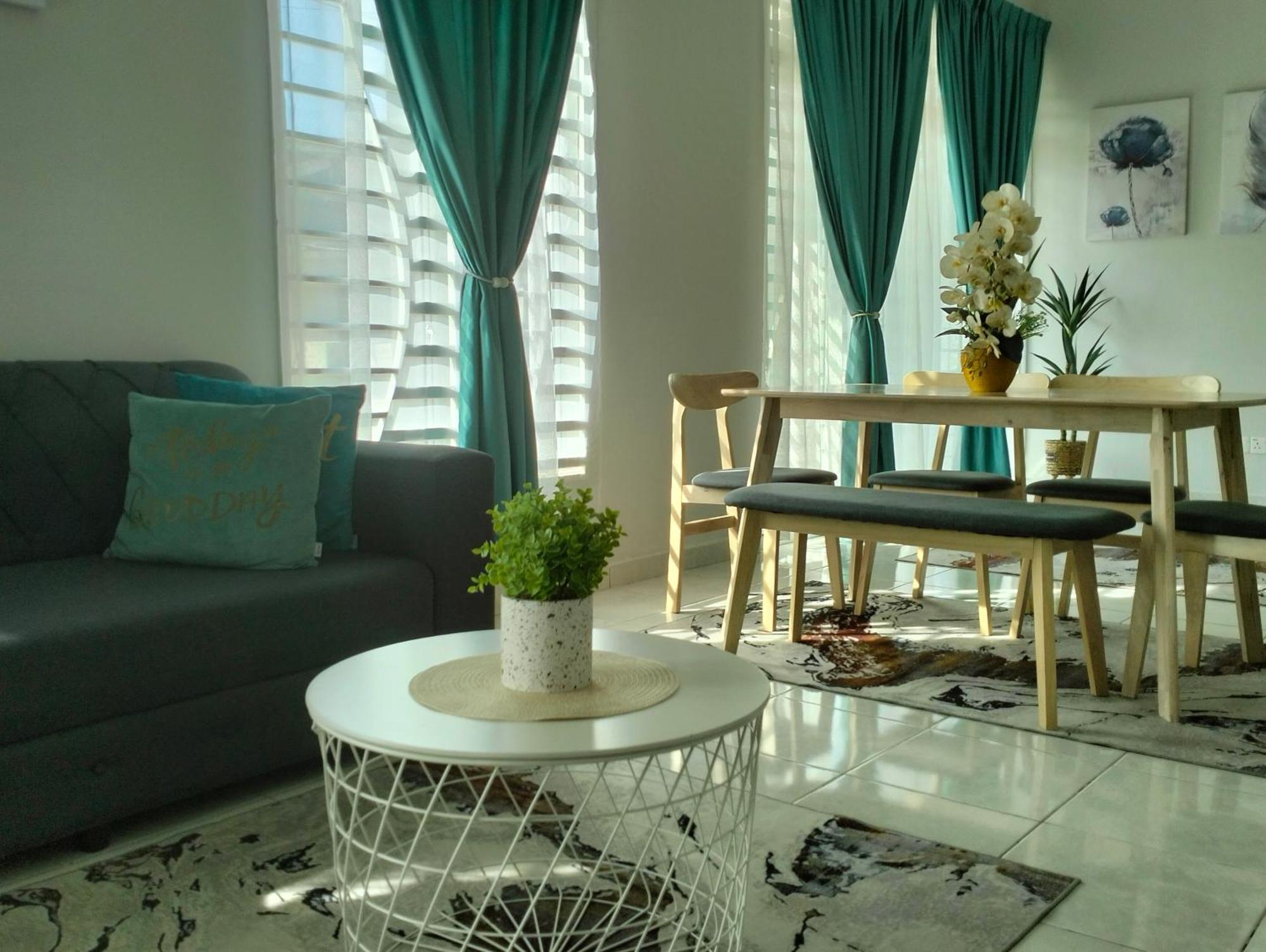 D'Sara Homestay Fully Furnished 3 Bedrooms All Aircond 2 Miles Centre Chukai Экстерьер фото