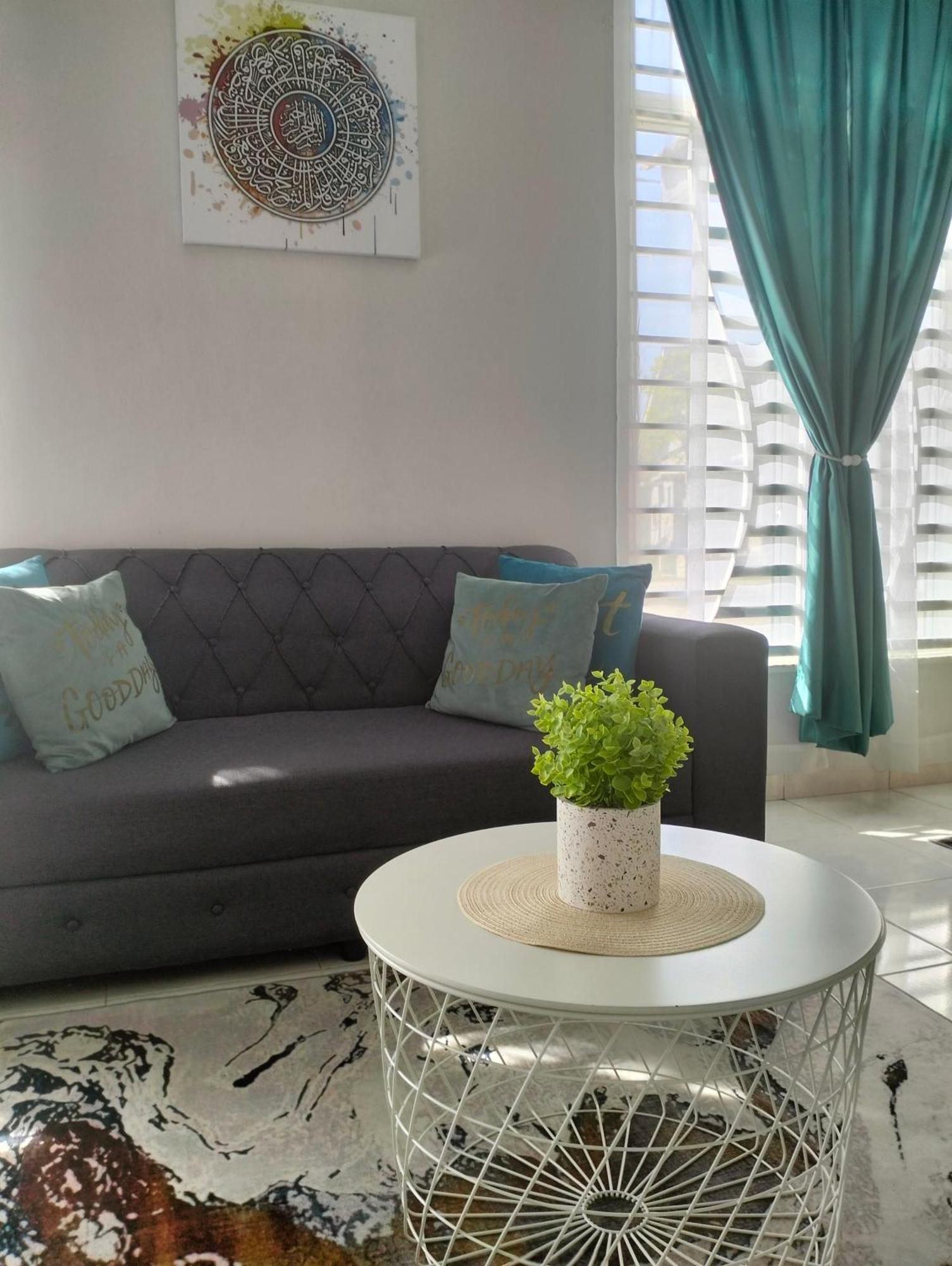 D'Sara Homestay Fully Furnished 3 Bedrooms All Aircond 2 Miles Centre Chukai Экстерьер фото
